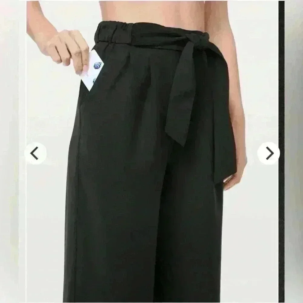 Lululemon Noir Crop High Rise Wide Leg Size 4 Black